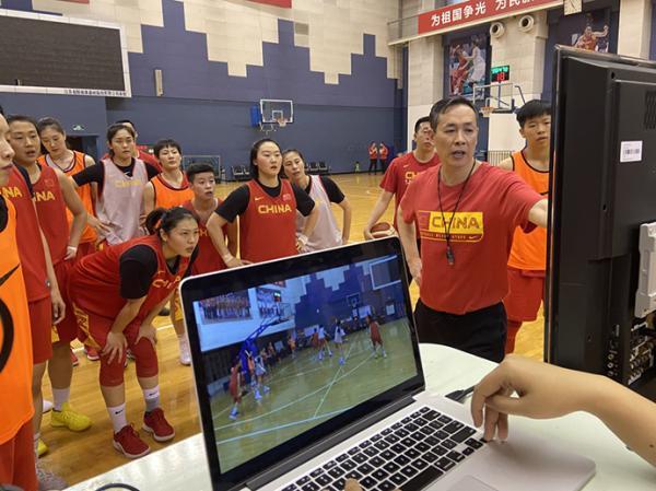 女籃比賽錄像最新，自然美景下的籃球之旅