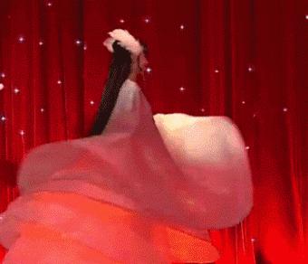 小彩旗的最新圖片，展現學(xué)習之旅中的成長(cháng)與自信之源