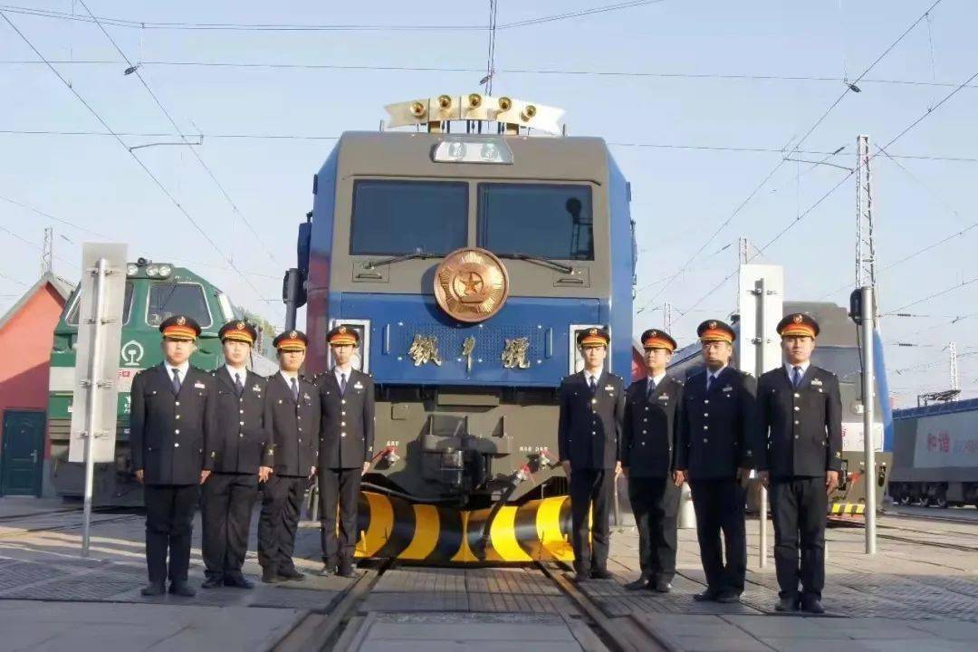 哈局機車(chē)最新配屬揭秘，溫馨之旅啟程