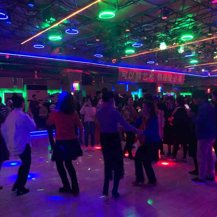 最新上海舞廳地址匯總，舞動(dòng)魔都的熱門(mén)場(chǎng)所揭秘