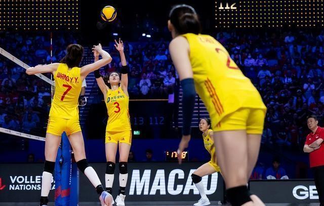 2024澳門(mén)正版碼表圖,現象分析定義_UWB94.211高端體驗版