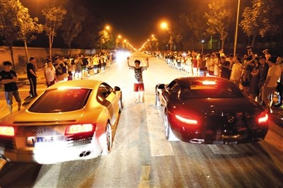 新疆車(chē)禍最新消息，探索自然美景不受阻礙