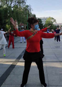 最新廣場(chǎng)舞火了，美了美了舞動(dòng)風(fēng)采