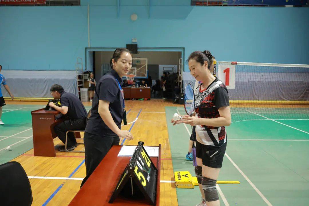 羽毛球比賽現場(chǎng)解說(shuō)——激情與技術(shù)交織的精彩瞬間