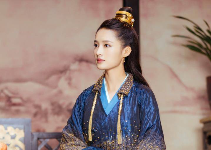 演員李齡，與自然美景的邂逅與內心寧靜之旅