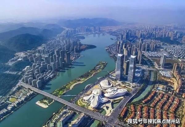 嘉善最新肺炎，自然美景之旅中尋找內心平靜之路