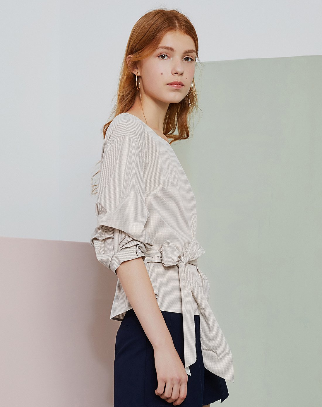 紅袖新款服飾，時(shí)尚自信之源，引領(lǐng)風(fēng)尚變化之路