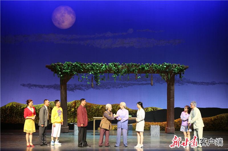 十五的月亮，科技引領(lǐng)重塑生活體驗電視劇