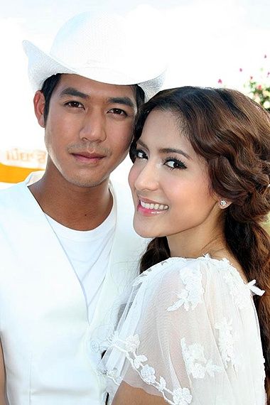 如何成為一名出色的演員并展現才華，旋轉的愛(ài)演員之路探索