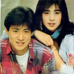 揭秘明星背后的故事，光環(huán)下的真實(shí)身份?