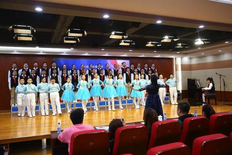 科技與藝術(shù)融合之作，智能合唱助手推薦適合合唱比賽的歌曲
