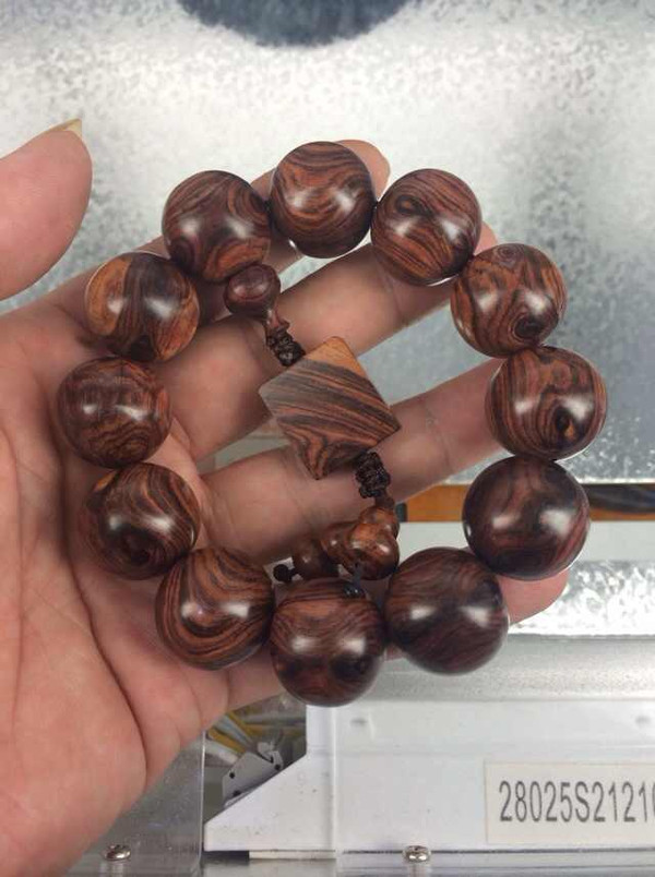 海南黃花梨當前價(jià)格全面指南，最新行情解析與深度解讀